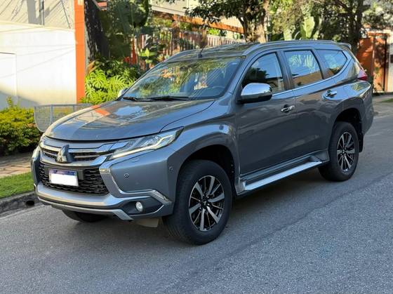MITSUBISHI PAJERO SPORT 2.4 16V MIVEC TURBO DIESEL HPE AWD AUTOMÁTICO